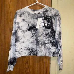 All in favor crop top black and white